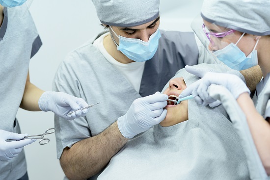 chirurgie dento-alveolara Bucuresti